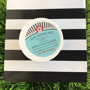 🎉NEW🍃 FAB First Aid Beauty Facial Radiance Pads